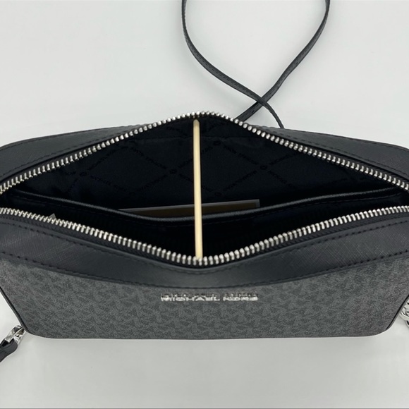 Michael Kors EW Crossbody Bag Black Leather - Picture 8 of 9